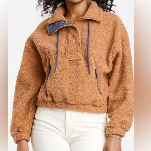 Universal Thread Brown Teddy Jacket with Navy Accents - Picture 1 of 7